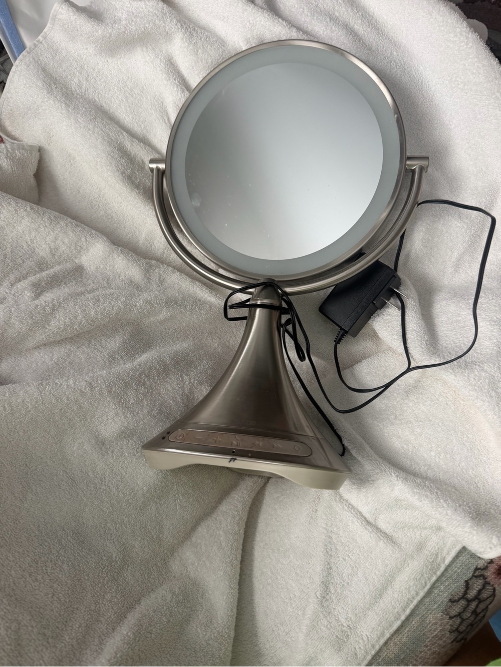 LED Lighted Vanity Mirror in Silver - Illuminated Makeup Mirror